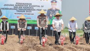 Kapolda-Jatim-Irjen-Pol-Nanang-Avianto-bersama-Forkopimda.jpg