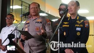 Kapolda-Jatim-Irjen-Pol-Nanang-Avianto-di-teras-Gedung-Immunotherapy-RS-Bhayangkara-2025.jpg