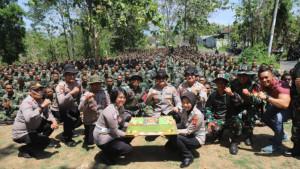 Kapolres-Magetan-AKBP-Raden-Erik-Bangun-Prakasa-bersama-jajaran-saa-HUT-TNI.jpg