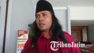 Karsi-Nero-Sutamrin-aktivis-lingkungan-Ketua-Forum-Komunitas-Hijau-Tulungagung.jpg