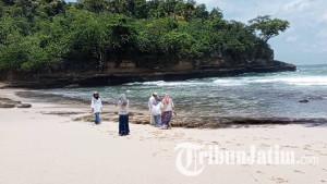 Keindahan-Pantai-Jung-Pakis-tulungagung-tempat-wisata-di-tulungagung.jpg