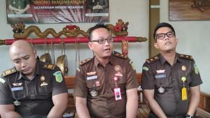Kejari-Nganjuk-Tahan-Sekdiskominfo-Selama-20-Hari-di-Rutan.jpg