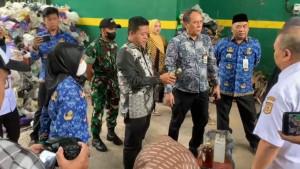 Kementerian-dalam-negeri-ketika-menghadiri-obrolan-bersama-warga-di-desa.jpg