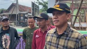 Kepala-Disdik-Kabupaten-Nganjuk-Puguh-Harnoto-saat-memberikan-keterangan.jpg