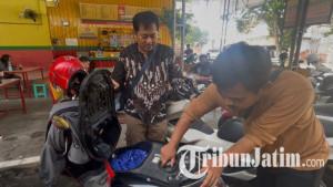 Kholil-menunjukkan-motornya-yang-mogok-usai-mengisi-Pertalite-Motor-Brebet-Usai-Isi-Pertalite.jpg