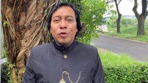 Komedian-Komeng-yang-kini-jadi-anggota-DPD-RI-diusulkan-menjadi-Wakil-Ketua-MPR.jpg