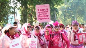 Komunitas-Lovepink-bersama-Adi-Husada-Cancer-Center-AHCC-Surabaya-menggelar-Goes-Pink-IGP.jpg
