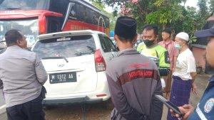 Kondisi-mobil-Xenia-yang-ditumpangi-Moh-Amin-bumper-bagian-depannya.jpg