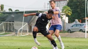 Laga-uji-coba-Persik-Kediri-vs-Gresik-United-di-Lapangan-Kediri-Soccer-Field.jpg
