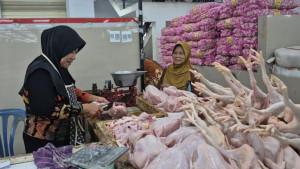 Lapak-pedagang-daging-ayam-di-Pasar-Legi-Ponorogo.jpg
