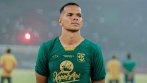 Leo-Lelis-membela-Persebaya-musim-20222023-Ia-dirumorkan-akan-kembali-ke-Persebaya.jpg