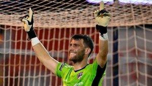 Maarten-Paes-batal-debut-di-Timnas-Indonesia-pada-laga-melawan-Arab-Saudi.jpg
