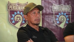 Mantan-pemain-dan-pelatih-timnas-Indonesia-Rahmad-Daramawan.jpg