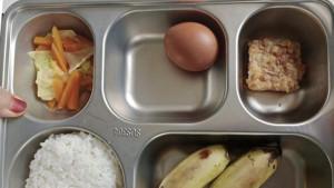 Menu-MBG-di-SMAN-yang-dinilai-tidak-menggugah-selera.jpg