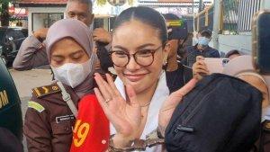 Nikita-Mirzani-mengamuk-disidang.jpg