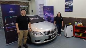 Operational-Manager-PT-Bumi-Parahyangan-Indonesia-BPI-Andreas-kiri-saat-menunjukkan.jpg