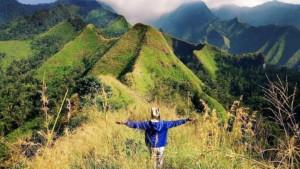Panorama-di-puncak-Gunung-Pundak-1585-Mdpl-di-kawasan-Tahura.jpg