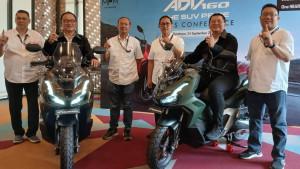 Para-jajaran-manajemen-MPM-Honda-Jatim-berpose-bersama-saat-peluncuran-New-Honda.jpg