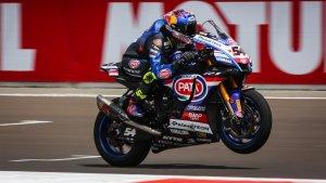 Pebalap-Pata-Yamaha-Toprak-Razgatlioglu-meraih-posisi-terdepan-atau-pole-position.jpg