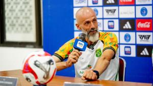 Pelatih-Persebaya-Eduardo-Perez-jelang-laga-PSBS-Biak-vs-Persebaya.jpg