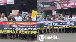Pembangunan-proyek-Holyland-di-Karanganyar-yang-tak-jadi-dilakukan.jpg
