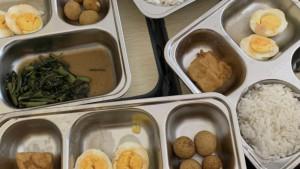 Penampakan-menu-MBG-di-SMA-Negeri-1-Batu-lauk-mentah-dan-tak-layak.jpg
