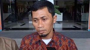Pengacara-Mantan-Kadis-PUPR-M-Ridlwan-saat-bertandang-ke-Kantor-Pemkab-Lamongan.jpg
