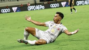 Penyerang-Madura-United-Ahmad-Nufiandani-melakukan-selebrasi-usai-menjebol-gawang-Dewa-United.jpg