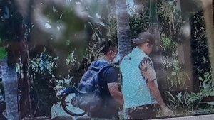 Penyidik-KPK-saat-menggeledah-kantor-Dinas-PUPR-Pemkab-Situbondo.jpg