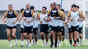 Persebaya-menjalani-latihan-tim-di-Indomilk-Arena-Tangerang-sebagai-persiapan-lawan-Dewa-United.jpg