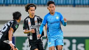 Persela-Takluk-0-1-Dari-Kendal-Tornado-FC-Di-Surajaya-Lamongan.jpg