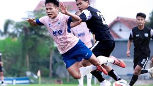 Persik-Kediri-saat-menggelar-latihan-bersama-Gresik-United.jpg