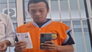 Petugas-Lapas-Kelas-IIB-Tulungagung-Jawa-Timur-bersama-Dedy-Ariyanto.jpg