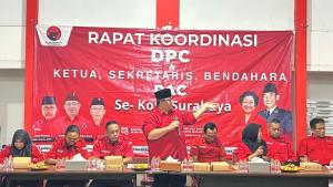 Plt-Ketua-DPC-PDIP-Surabaya-Yordan-M-Bataragoa-rapat-konsolidasi-menjelang-Konfercab.jpg
