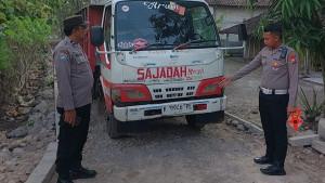 Polisi-mengamankan-Dump-Truck-usai-menabrak-Sawiyem.jpg