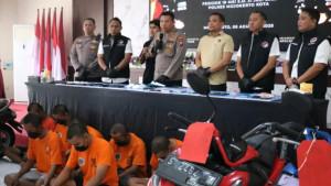 Polres-Mojokerto-Kota-Gulung-25-Tersangka-Kasus-Narkotika.jpg