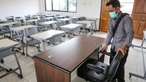 Potret-sekolah-kosong-karena-tak-jam-pelajaran.jpg