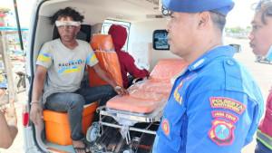 Proses-evakuasi-korban-kapal-ikan-yang-terbakar.jpg