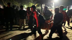 Proses-pencarian-korban-tenggelam-di-muara-Pantai-Pancer-Door-Pacitan-ditutup.jpg