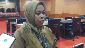 Rahmawati-guru-yang-dimutasi-ke-daerah-terpencil-Kabupaten-Bulukumba.jpg
