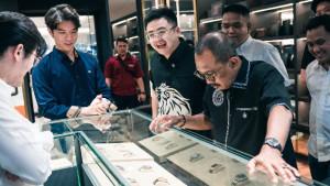 Raja-Jam-resmi-buka-cabang-barunya-di-Kota-Surabaya-bekerja-sama-dengan-Flex-Mansion.jpg