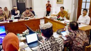 Rapat-koordinasi-lintas-kementerian-dan-lembaga-terkait-bansos-digital-di-Banyuwangi.jpg
