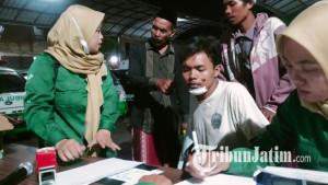 Rizki-Ramadhan-terlihat-sulit-bicara-akibat-luka-robek-di-bagian-dagu-ketika-ditemui-TribunJatimcom.jpg