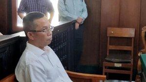 Robert-Simangunsong-seorang-lawyer-diadili-di-Pengadilan-Negeri.jpg