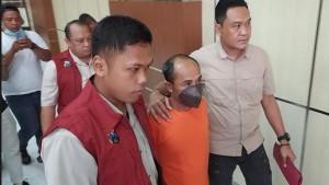 Saat-Tersangka-MA-45-warga-Singosari-Malang-digelandang-Anggota-Subdit-IV-Tipidter.jpg