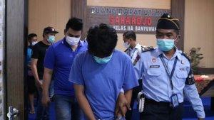 Saat-petugas-Petugas-Lapas-Kelas-IIA-Banyuwangi-kembali-menggagalkan.jpg
