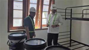 Sekjen-Kemensos-RI-Robben-Rico-kemeja-putih-bersama-Bupati-Ponorogo.jpg