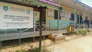 Sekolah-tempat-guru-Rabiyati-bekerja-dan-menjadi-satu-satunya-di-sekolah.jpg