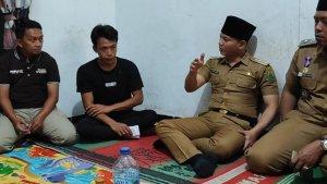 Seorang-Nelayan-Prigi-yang-Selamat-Usai-Perahunya-Terbalik-di-Kecamatan-Tanggunggunung.jpg
