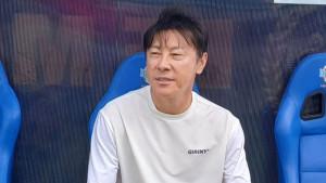 Shin-Tae-yong-jadi-pelatih-Ulsan-HD.jpg
